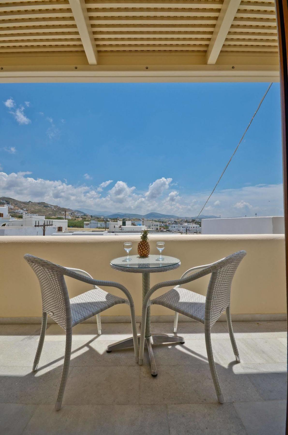 Margo Studios Naxos City Экстерьер фото
